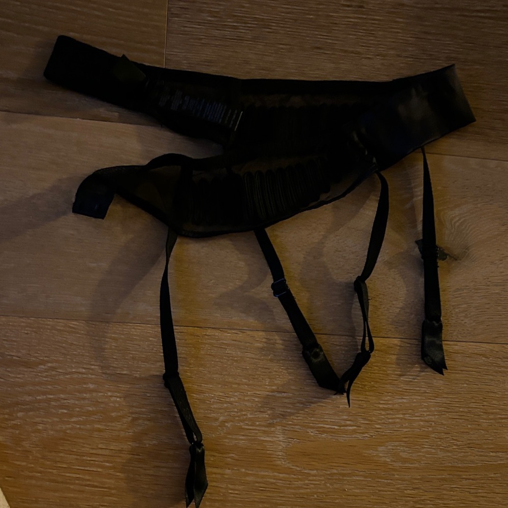 La Perla Black Zigzag Garter Belt 26 inches